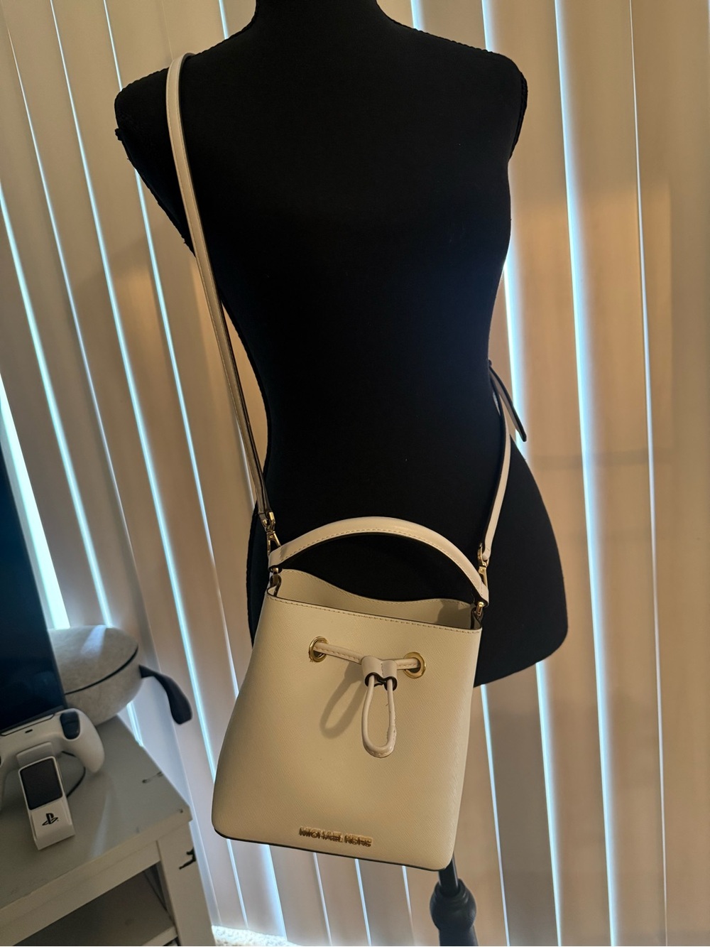 Michael Kors Cream Leather Mini Drawstring Bucket Bag - Picture 6 of 7